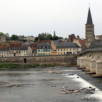 Grand pont sur la Loire de La Charité-sur-Loire