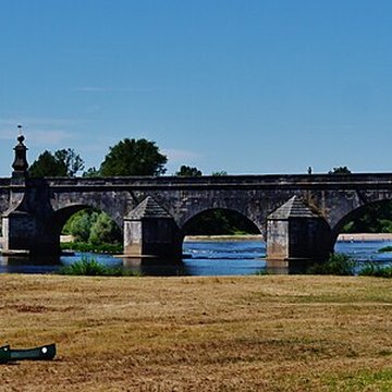 Grand pont sur la Loire de La Charité-sur-Loire