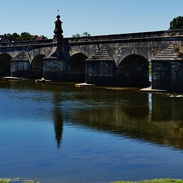 Grand pont sur la Loire de La Charité-sur-Loire
