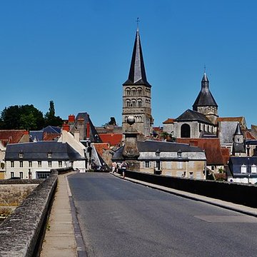Grand pont sur la Loire de La Charité-sur-Loire