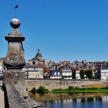 Grand pont sur la Loire de La Charité-sur-Loire