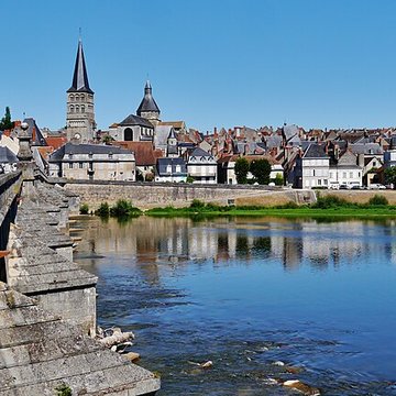 Grand pont sur la Loire de La Charité-sur-Loire