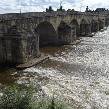 Grand pont sur la Loire de La Charité-sur-Loire