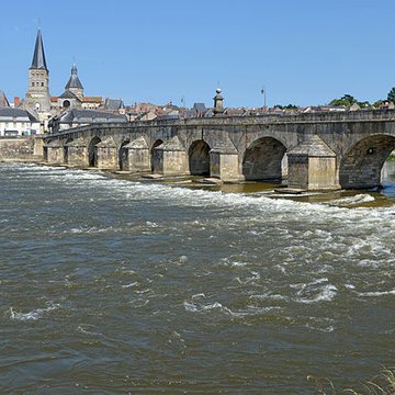 Grand pont sur la Loire de La Charité-sur-Loire