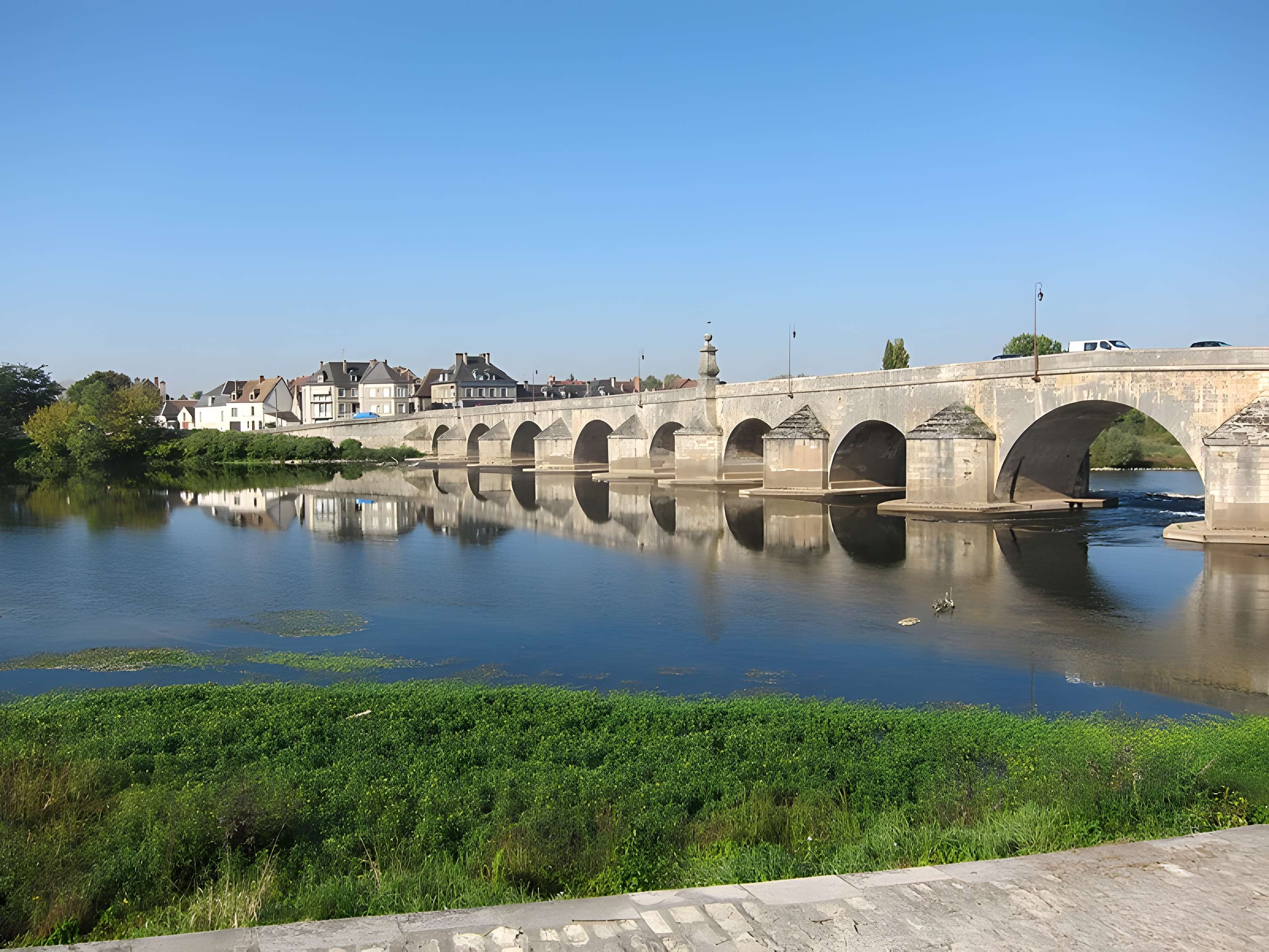 Grand pont sur la Loire de La Charité-sur-Loire