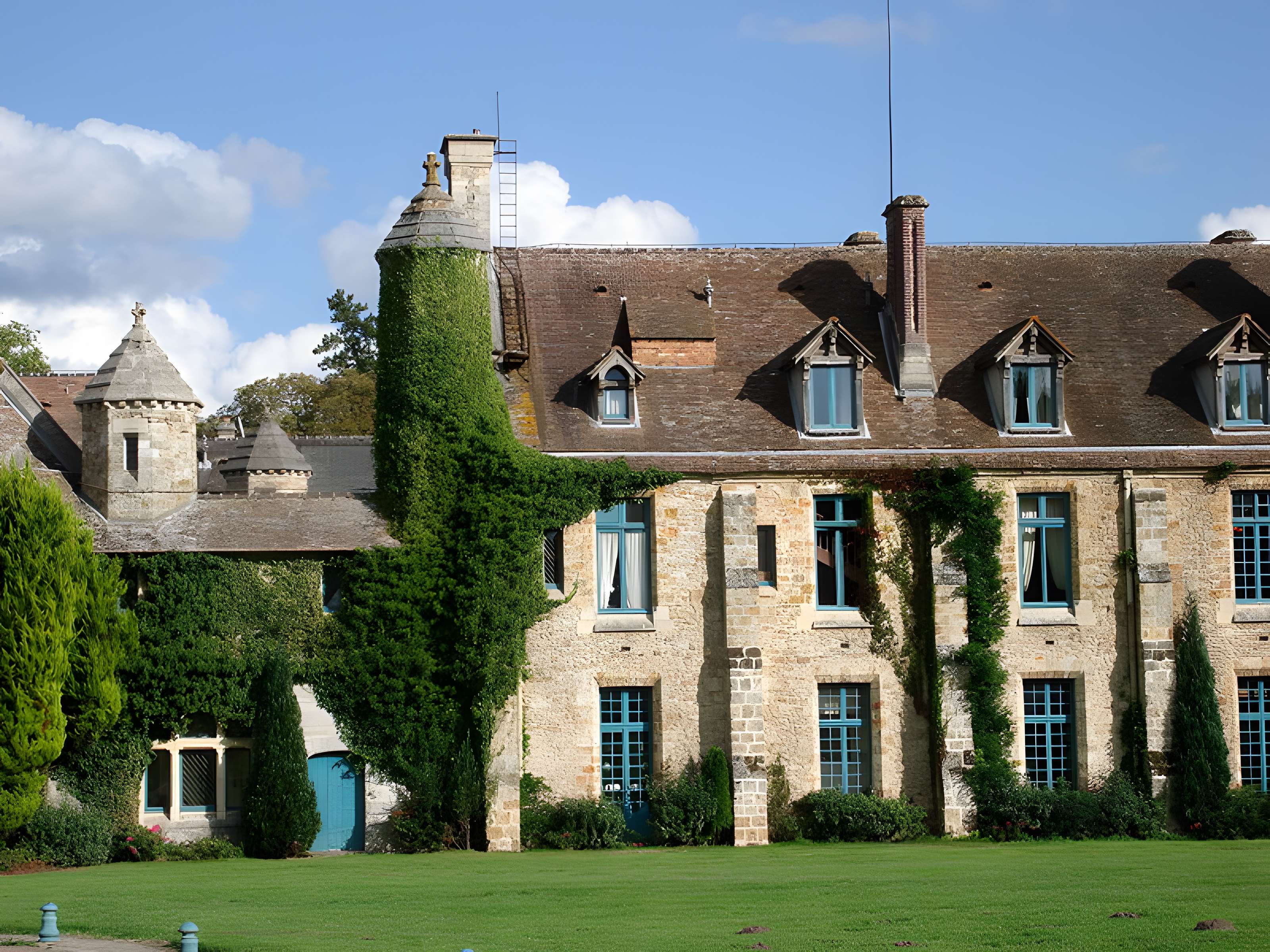 Abbaye des Vaux-de-Cernay