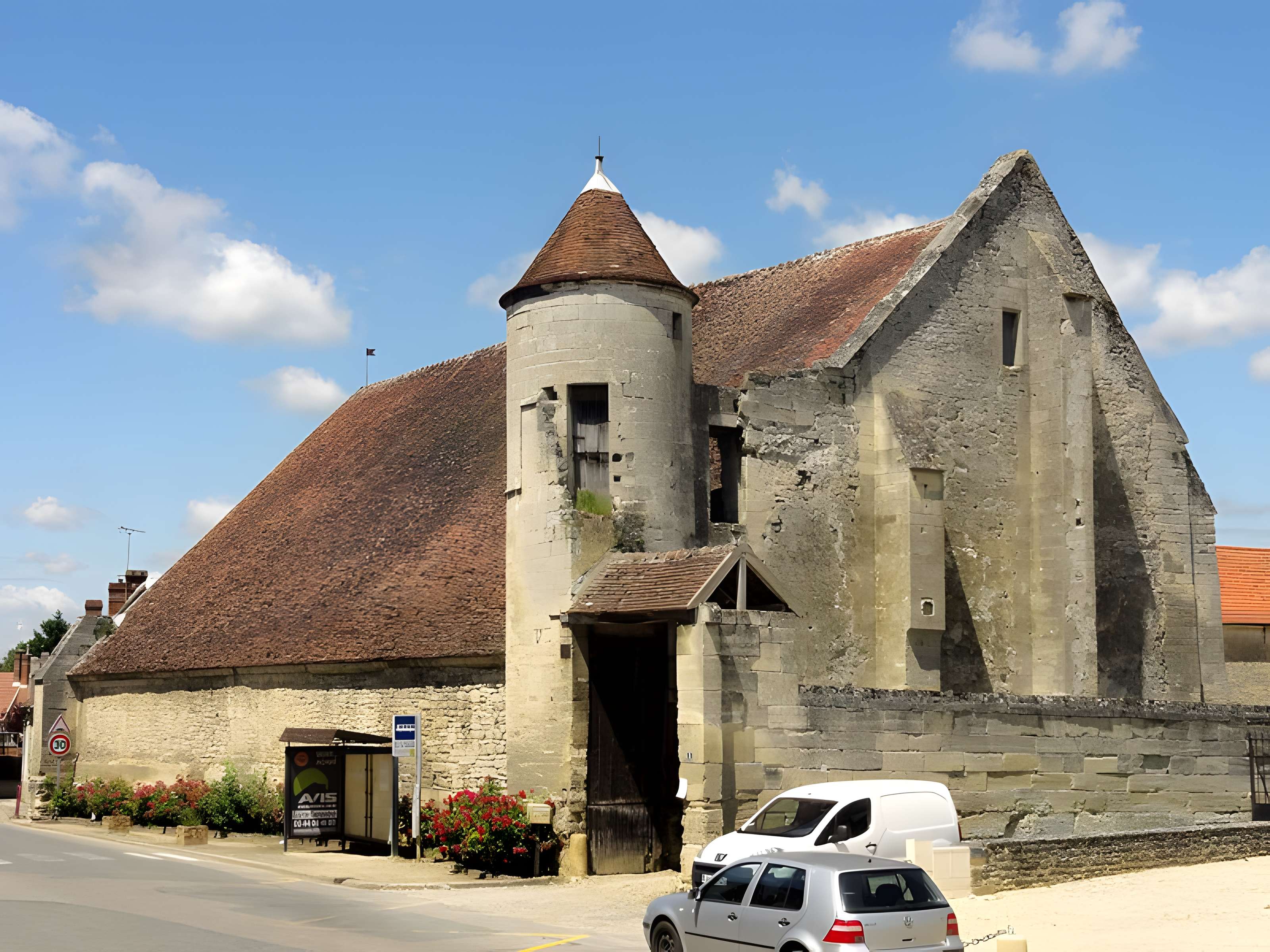 Anciens bâtiments de la Grange aux dîmes