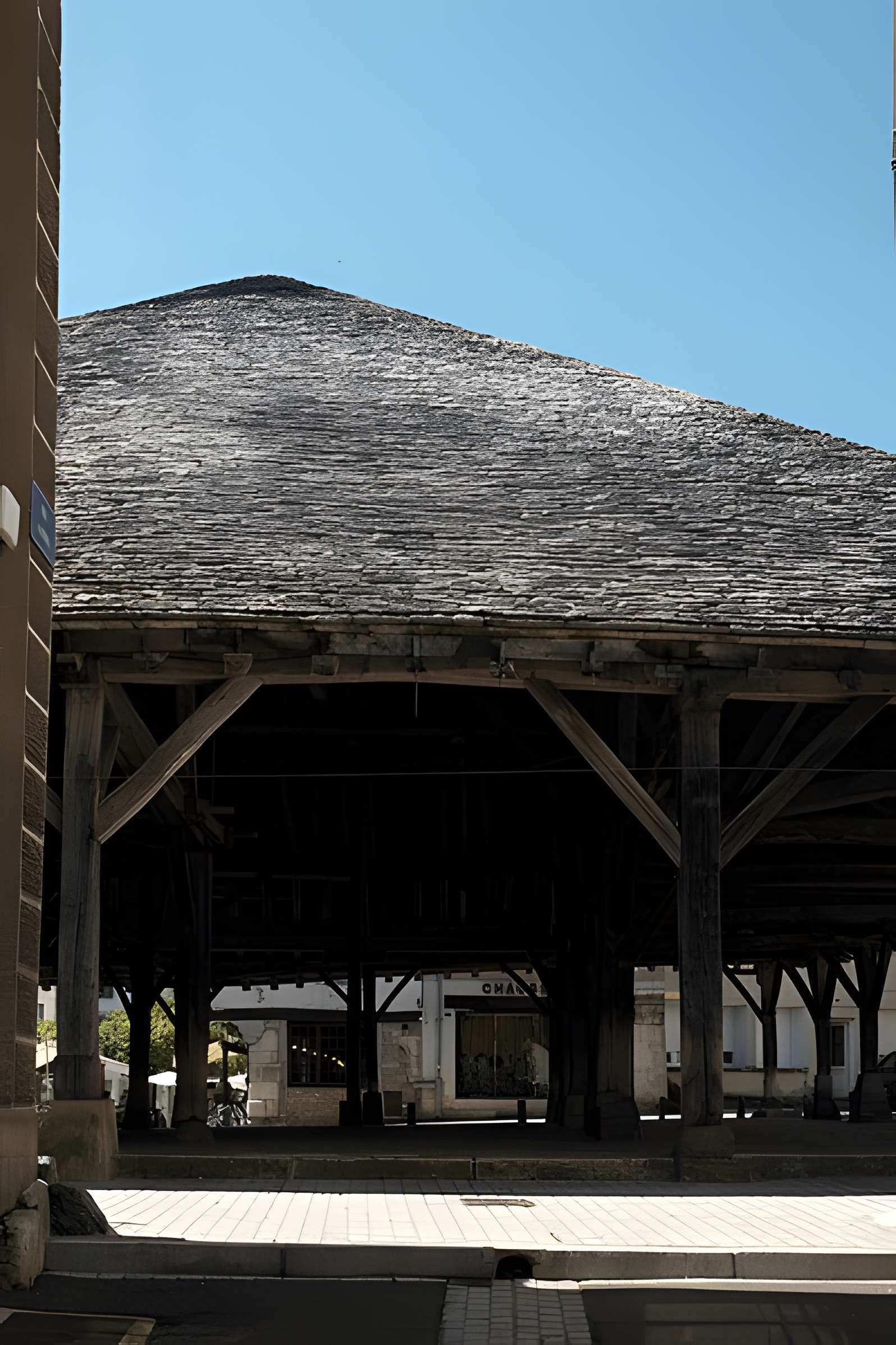 Halle aux grains de Nolay