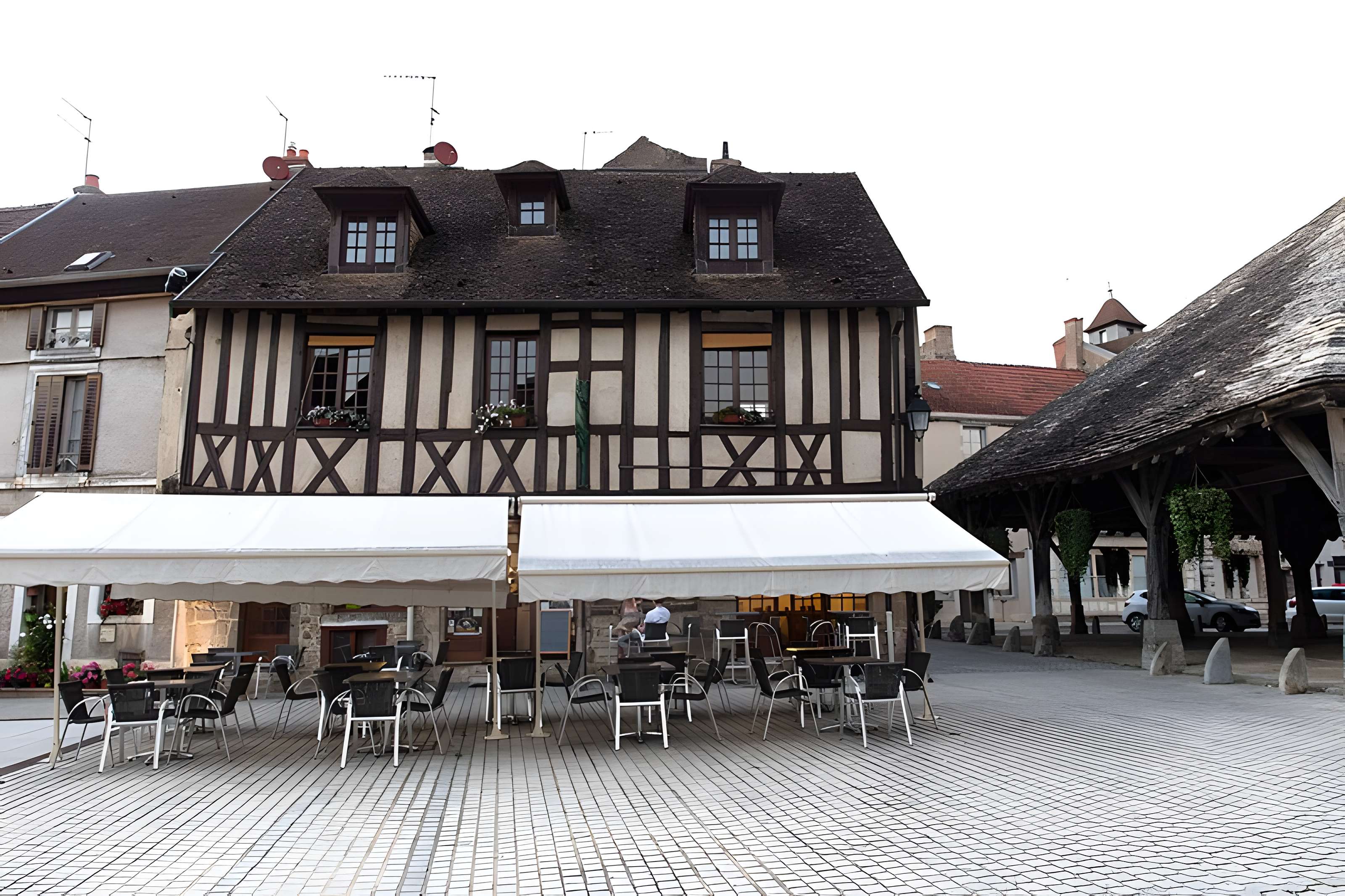 Halle aux grains de Nolay