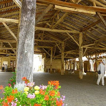 Halle de Bassoues