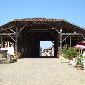 Halle de Bassoues