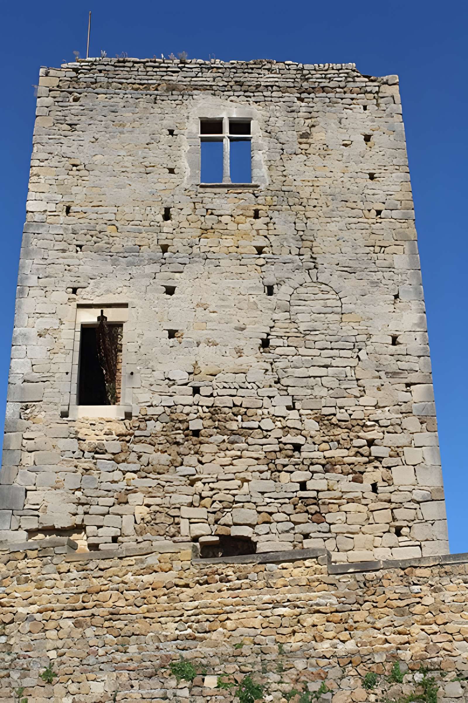 Château Saint Hugues de Semur-en-Brionnais