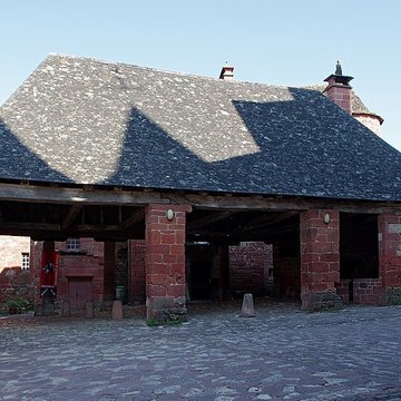 Halle de Collonges-la-Rouge