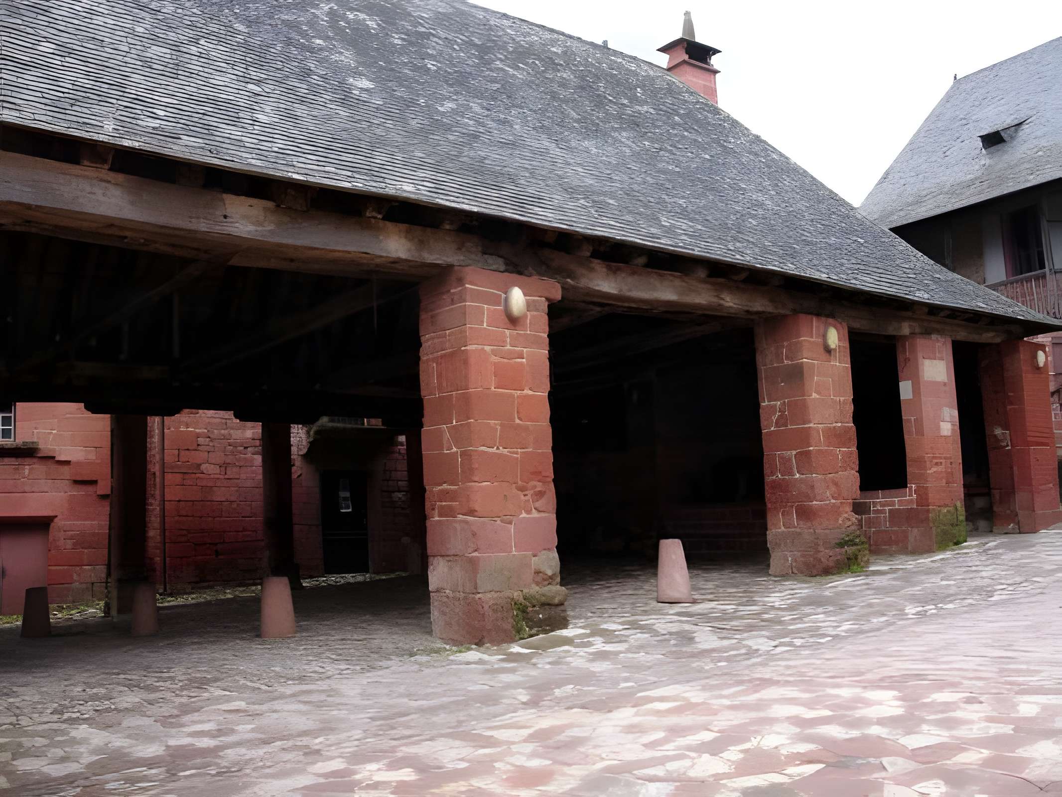 Halle de Collonges-la-Rouge 