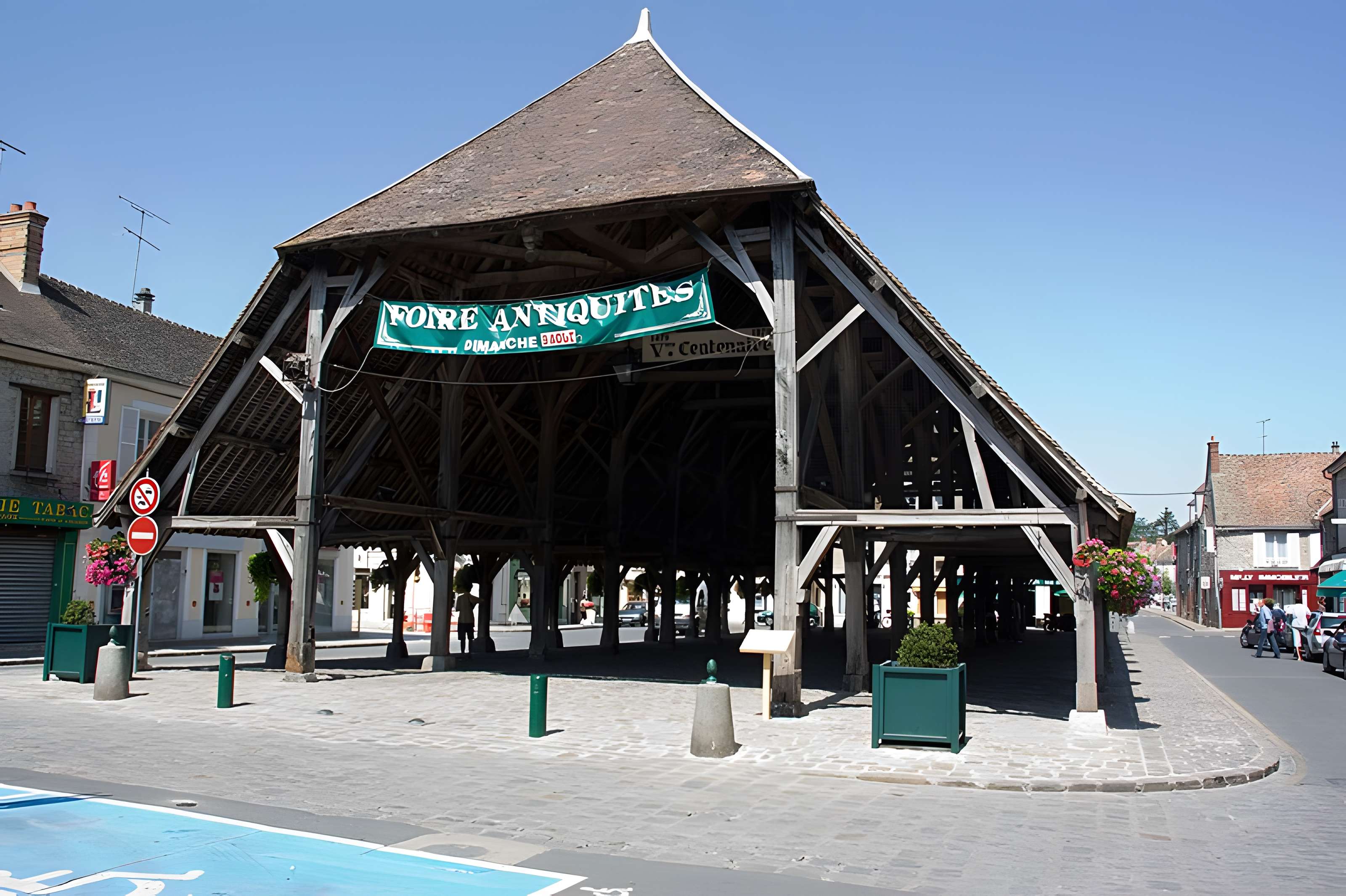 Halle de Milly-la-Forêt