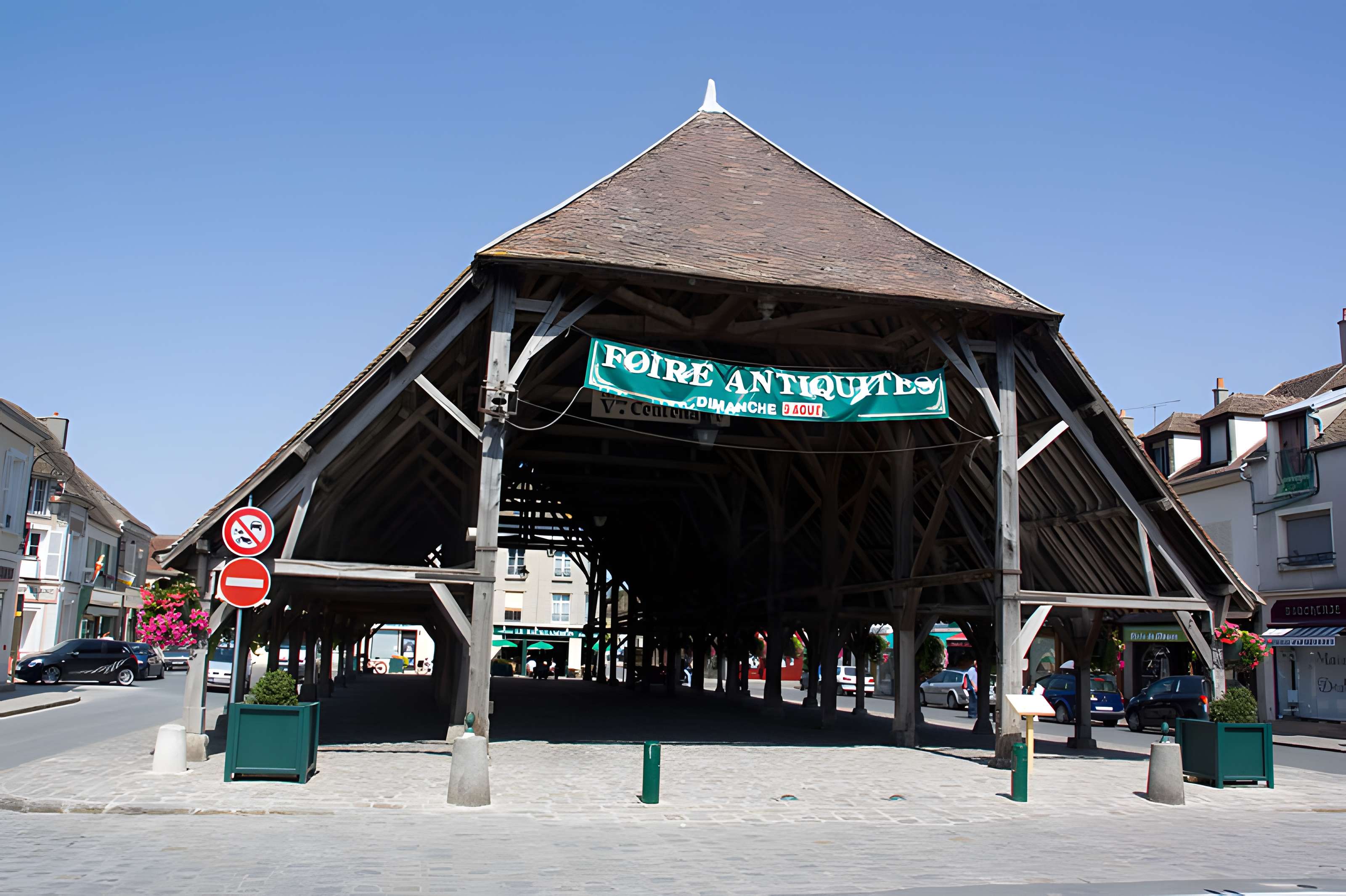 Halle de Milly-la-Forêt