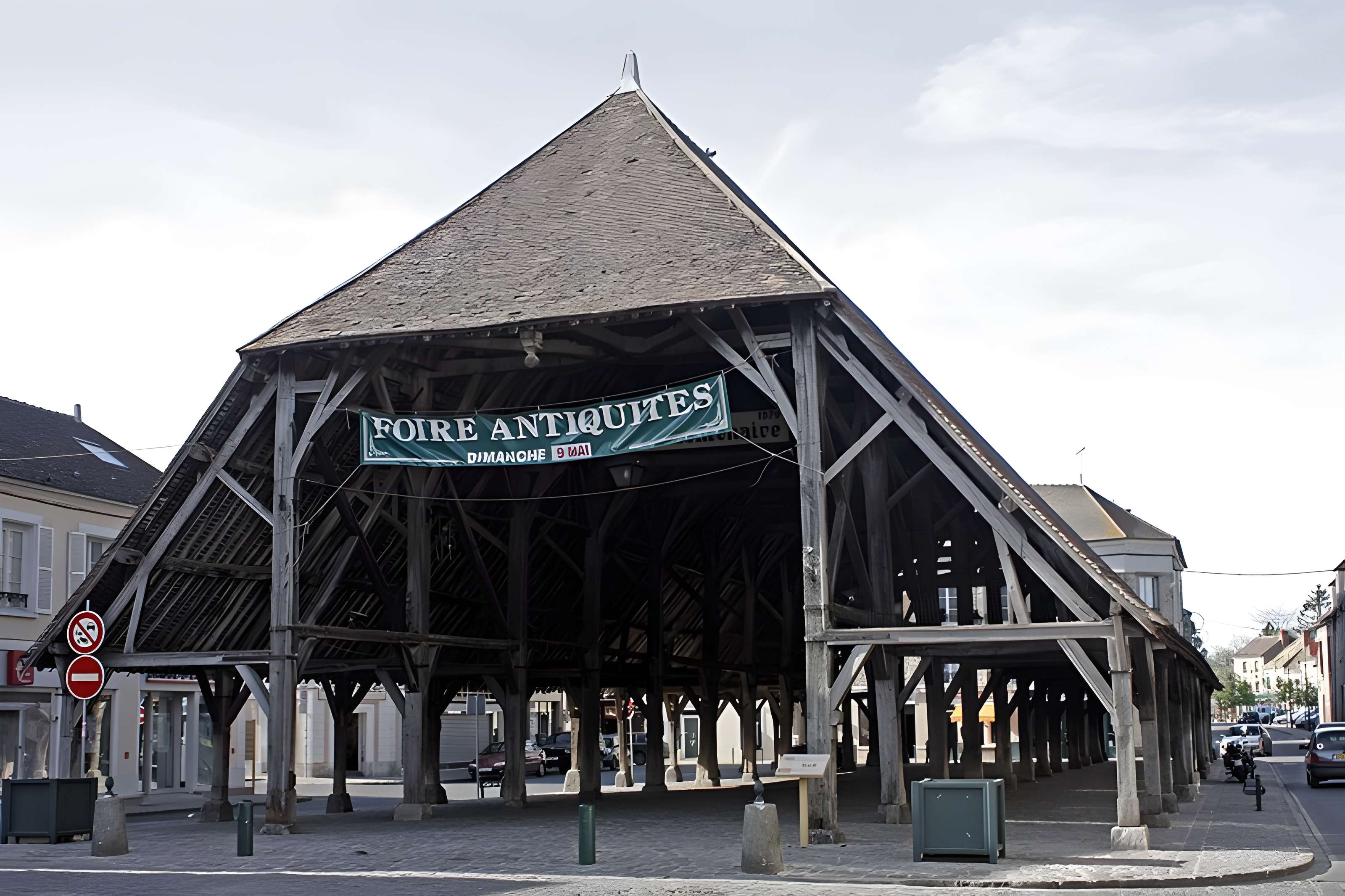 Halle de Milly-la-Forêt