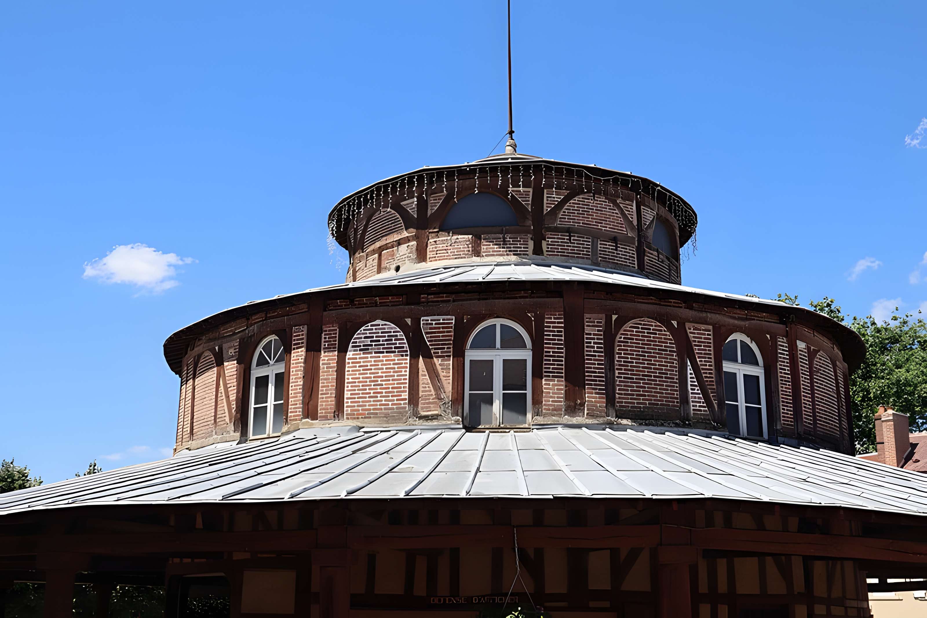 Halle d'Ervy-le-Châtel