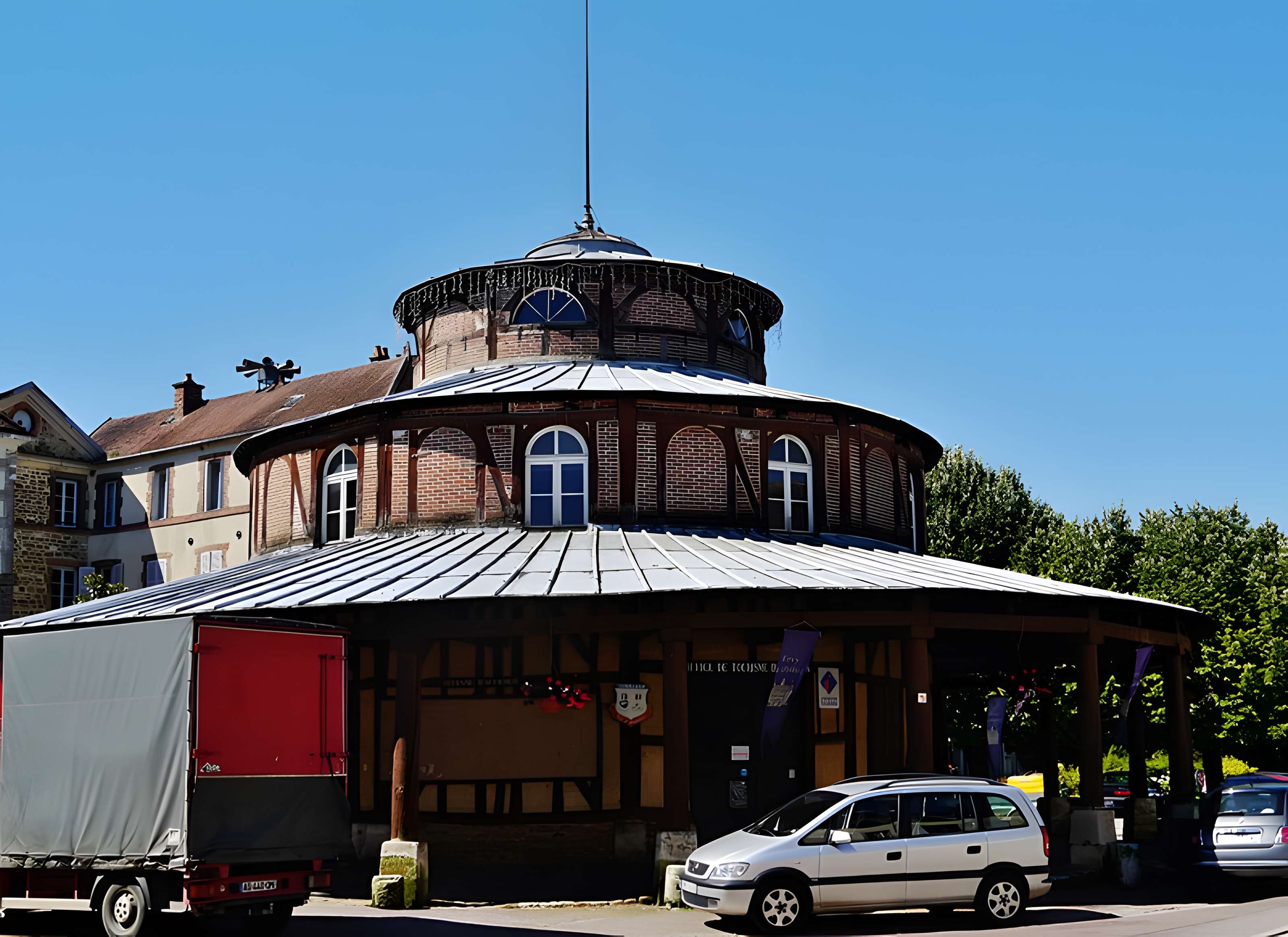 Halle d'Ervy-le-Châtel
