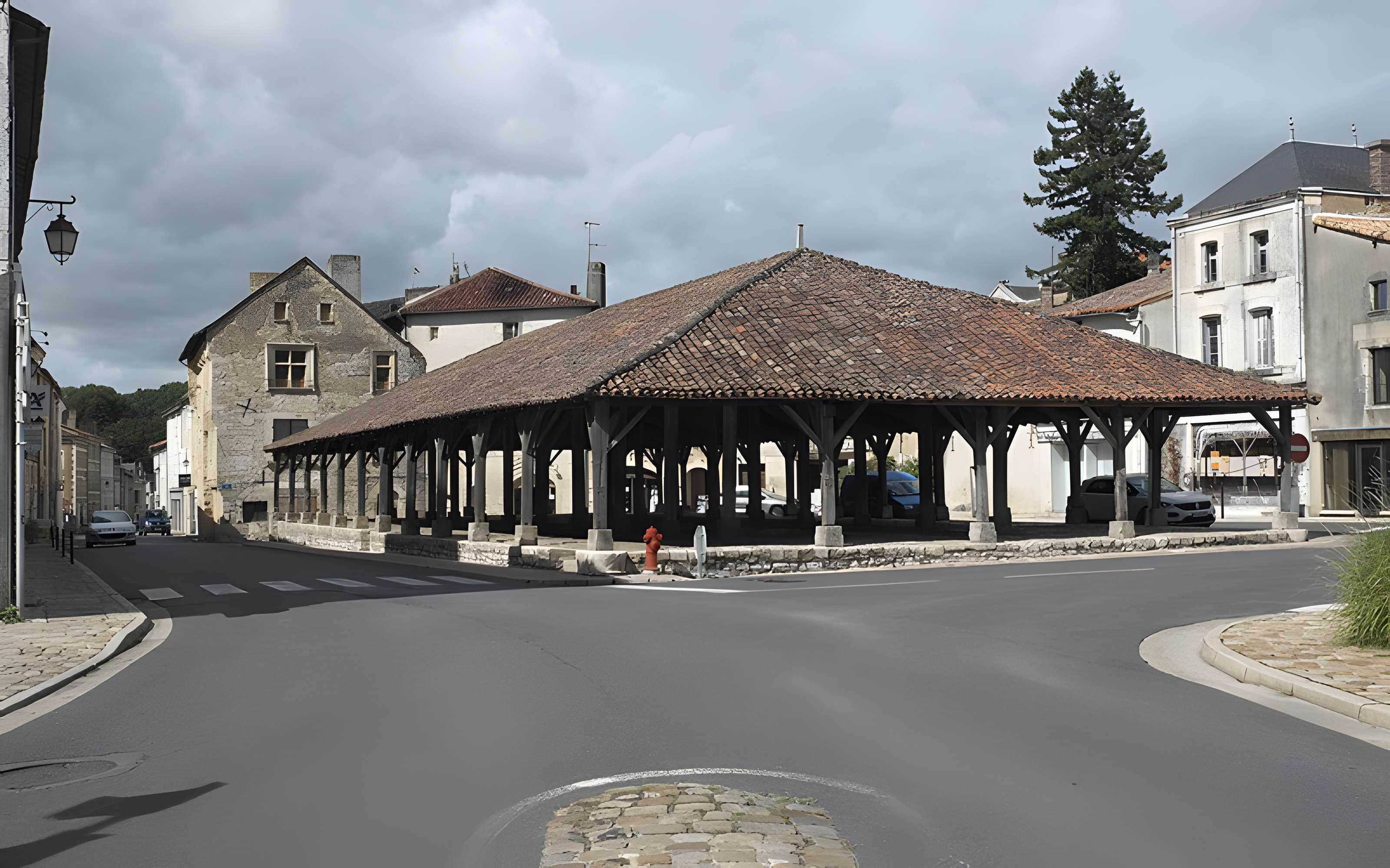 Halles de Charroux