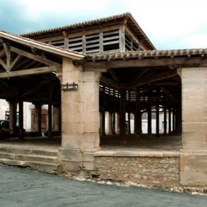Photo de Halles de Lusignan