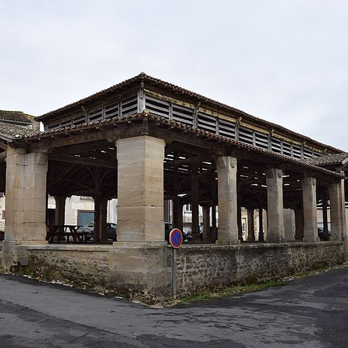 Photo de Halles de Lusignan