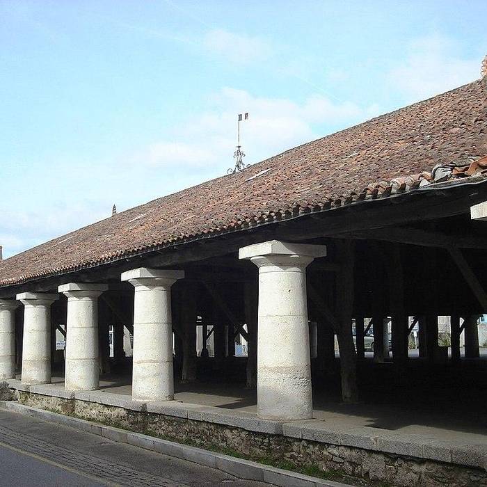 Photo de Halles de Moutiers-les-Mauxfaits