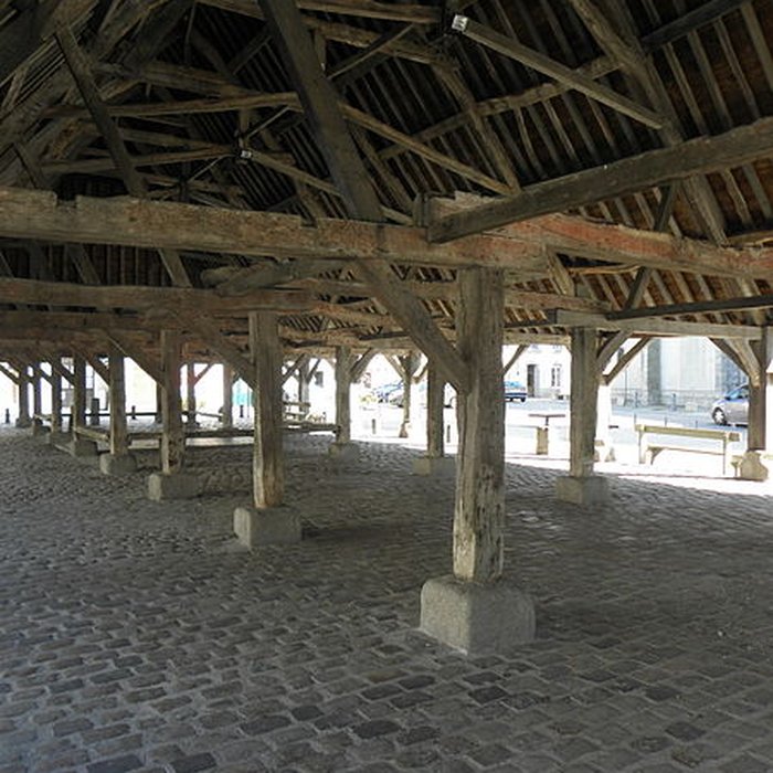 Photo de Halles, puis syndicat dinitiative