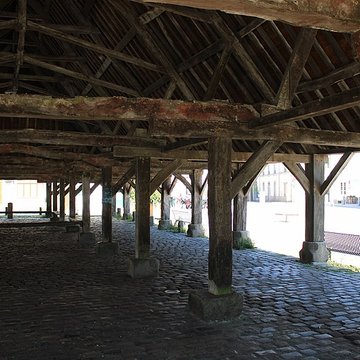 Halles, puis syndicat dinitiative