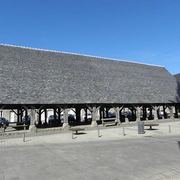 Halles, puis syndicat dinitiative