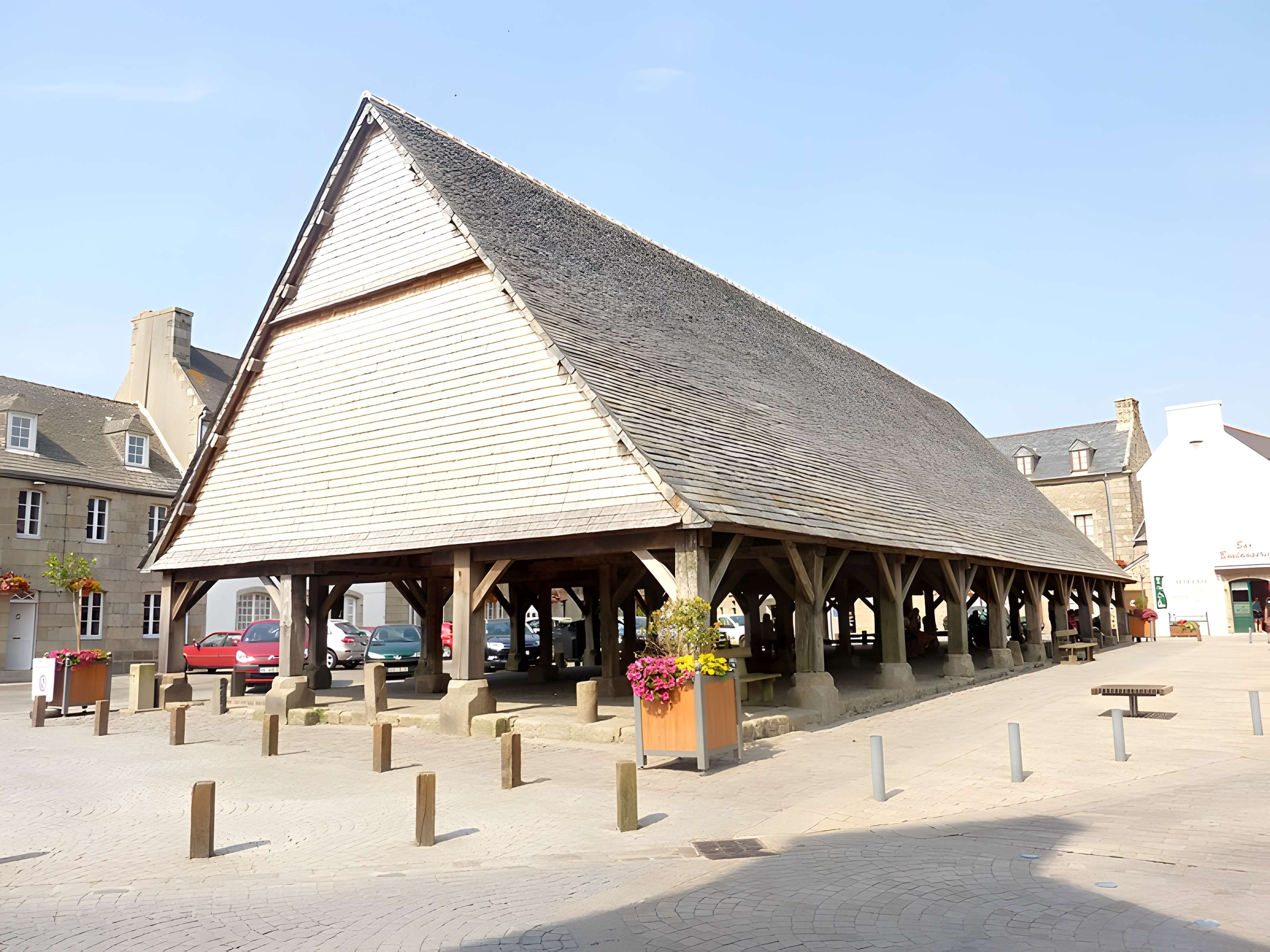 Halles, puis syndicat d'initiative