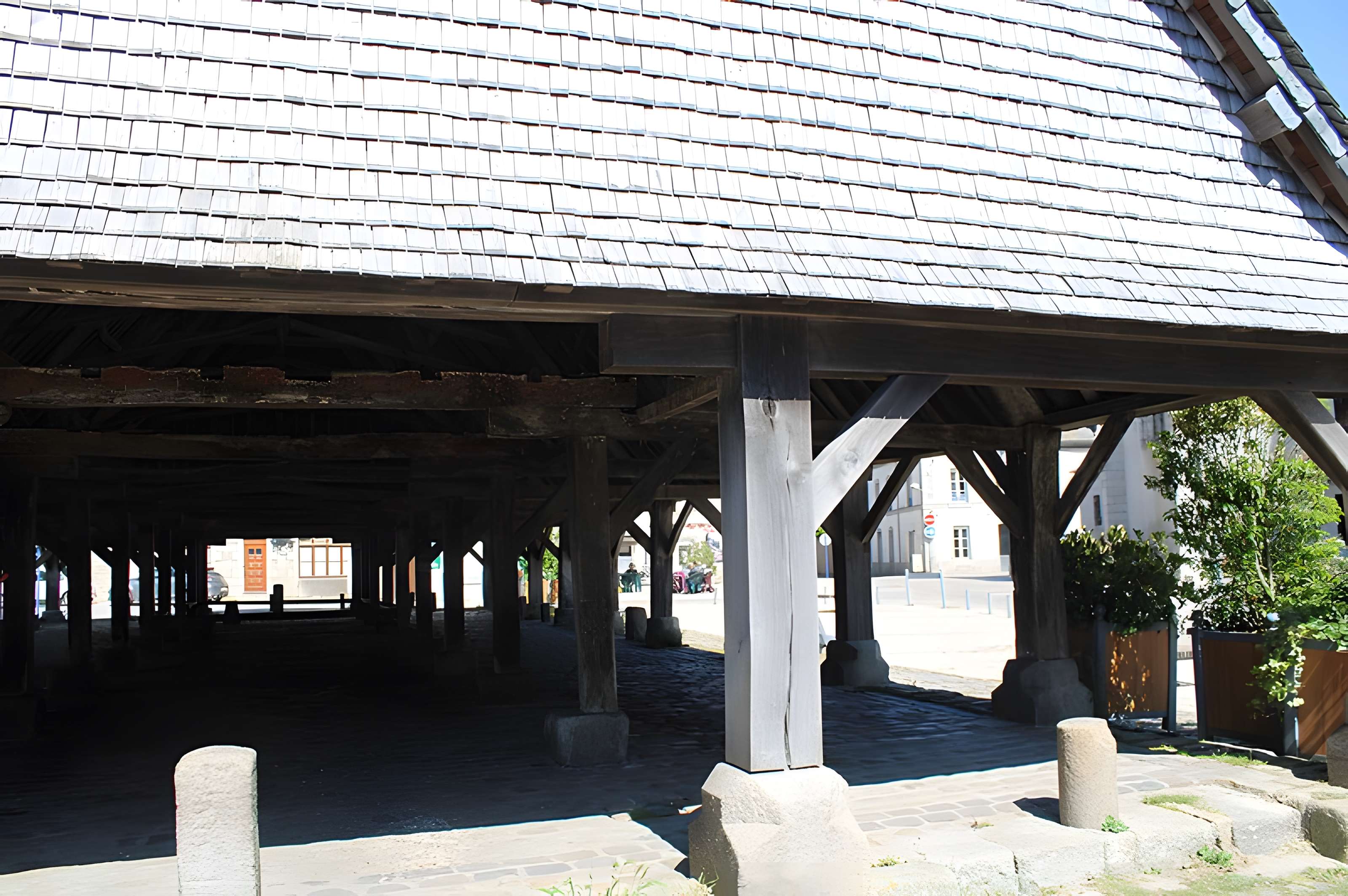 Halles, puis syndicat d'initiative