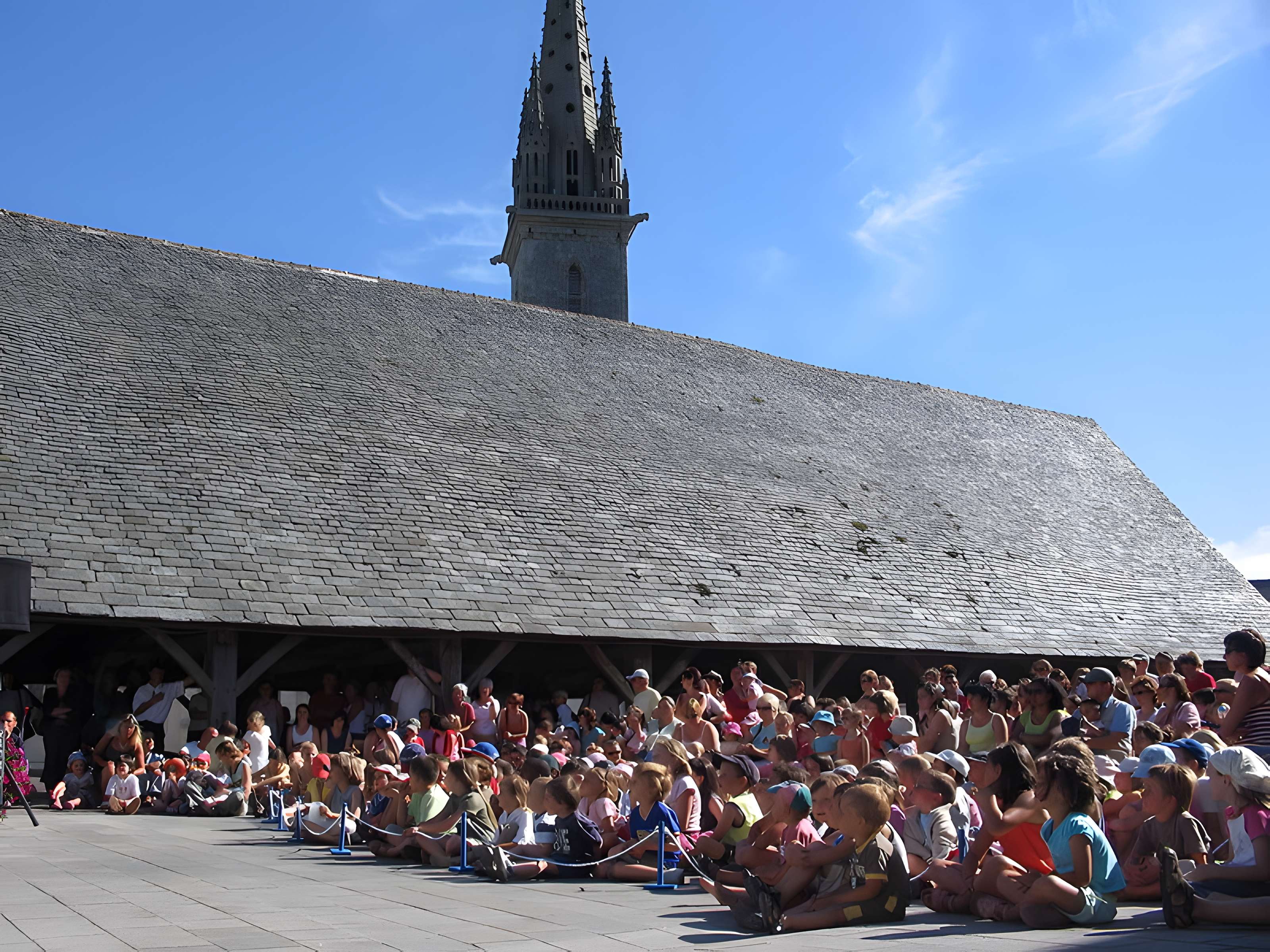 Halles, puis syndicat d'initiative