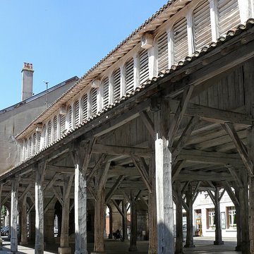 Halles, Mairie, Palais de Justice