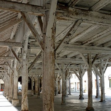 Halles, Mairie, Palais de Justice