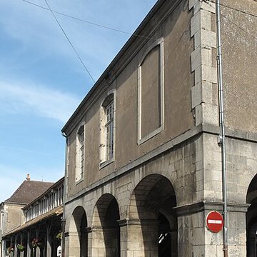 Halles, Mairie, Palais de Justice
