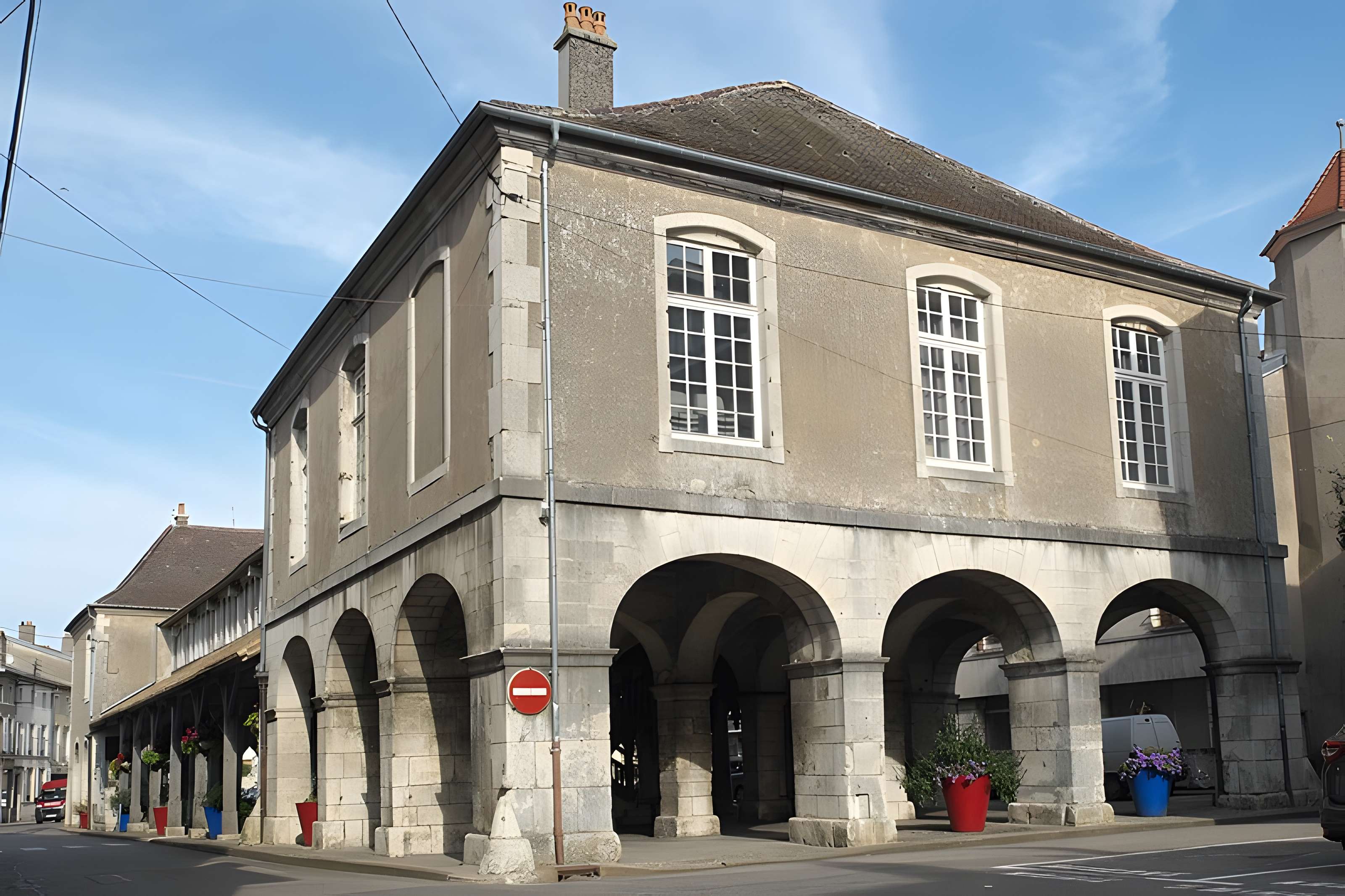 Halles, Mairie, Palais de Justice