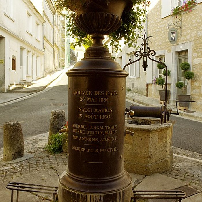 Photo de Halles de Villebois