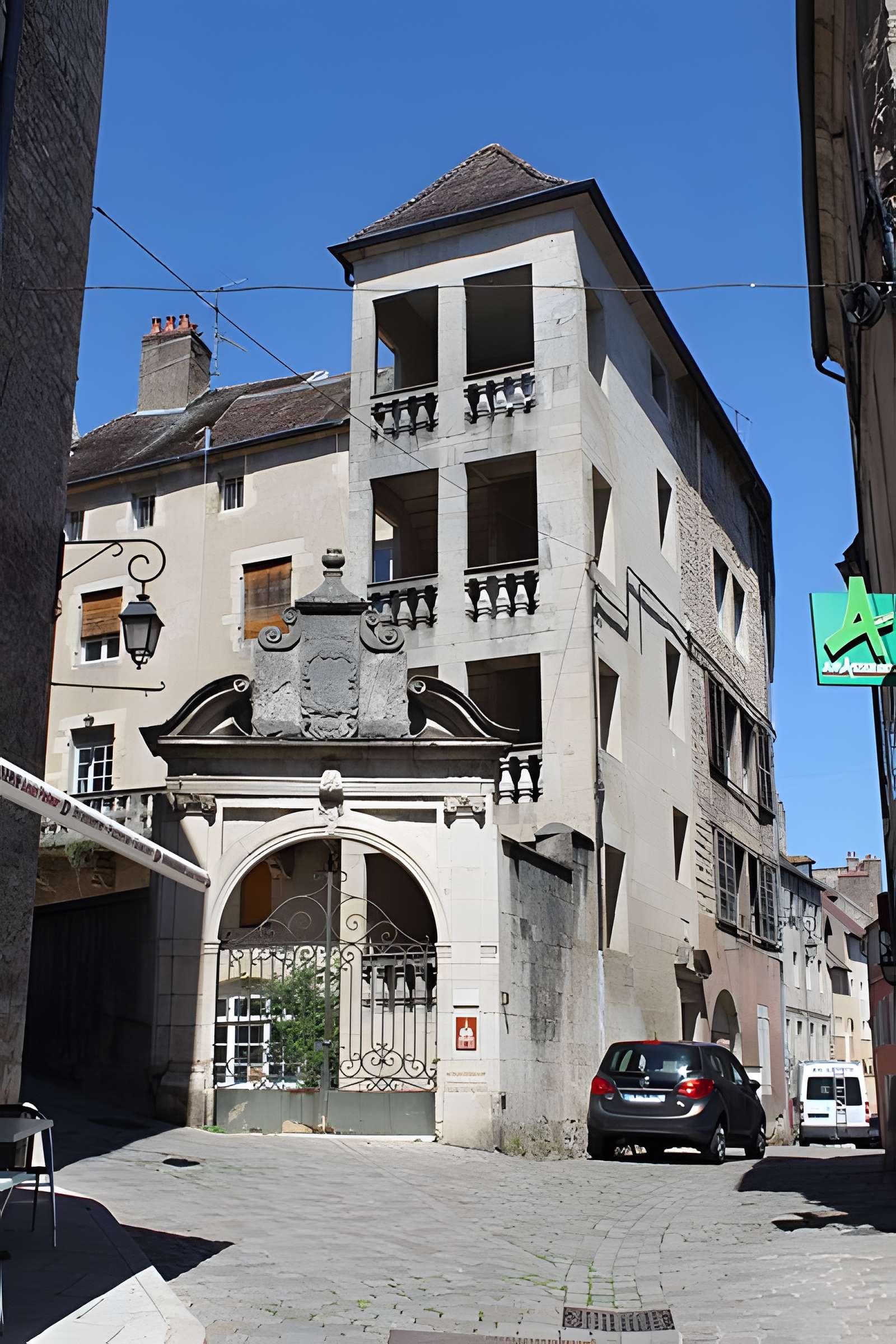 Hôtel de Champagney à Dole