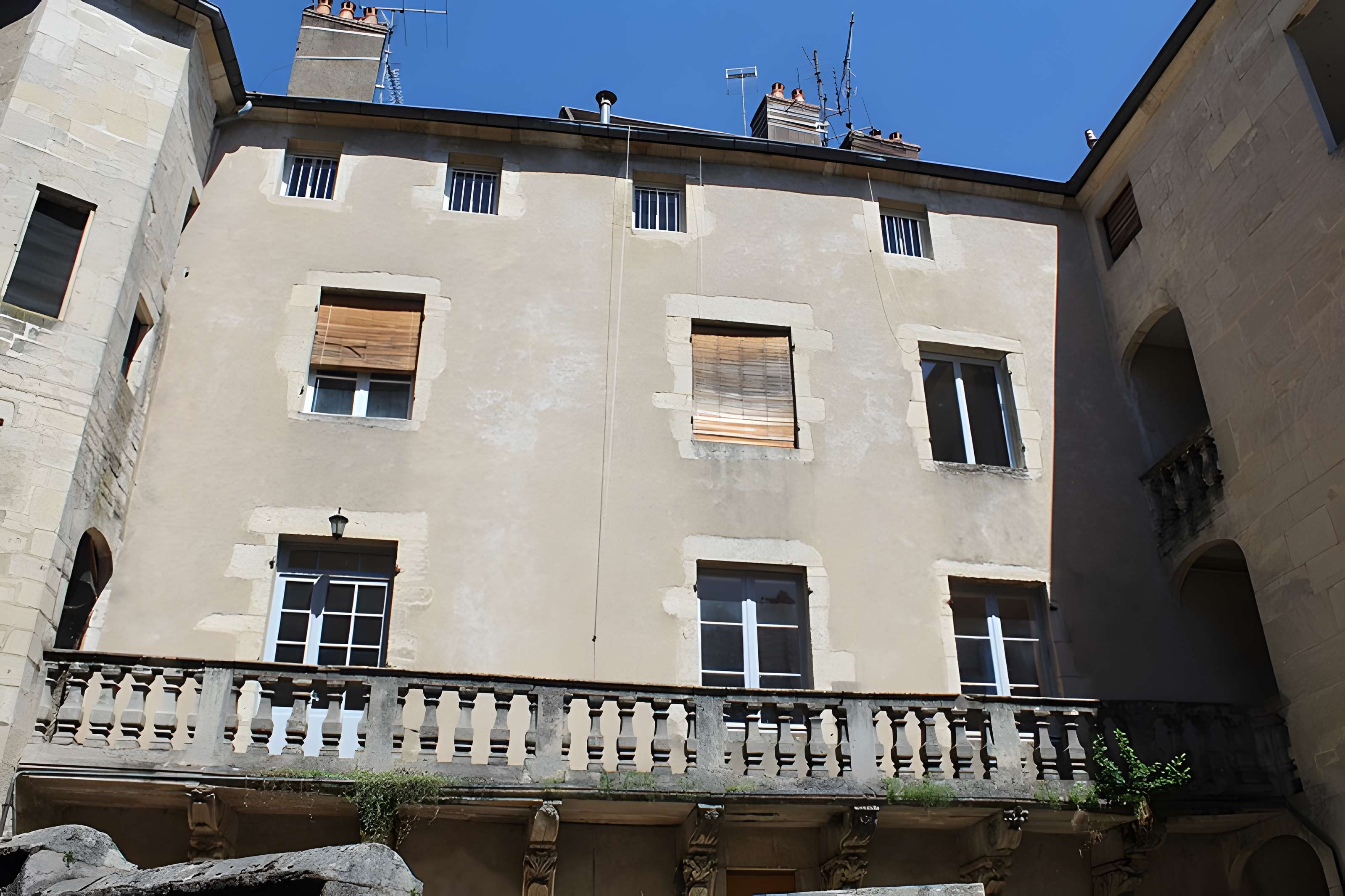 Hôtel de Champagney à Dole