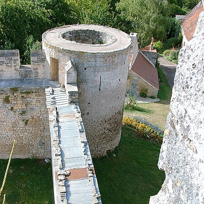 Photo de Château-fort de Druyes