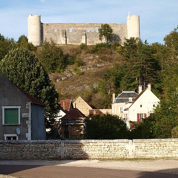 Château-fort de Druyes