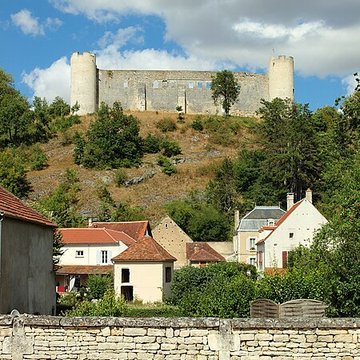 Château-fort de Druyes