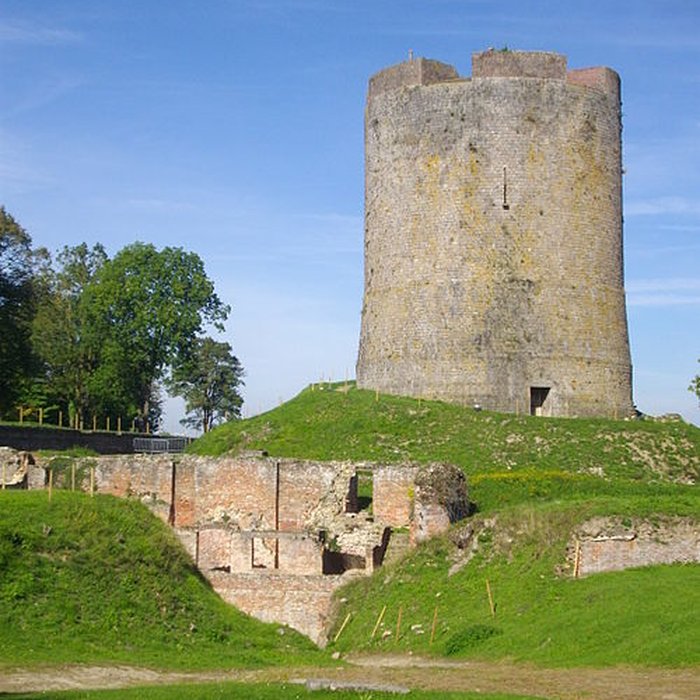 Photo de Château-fort de Guise