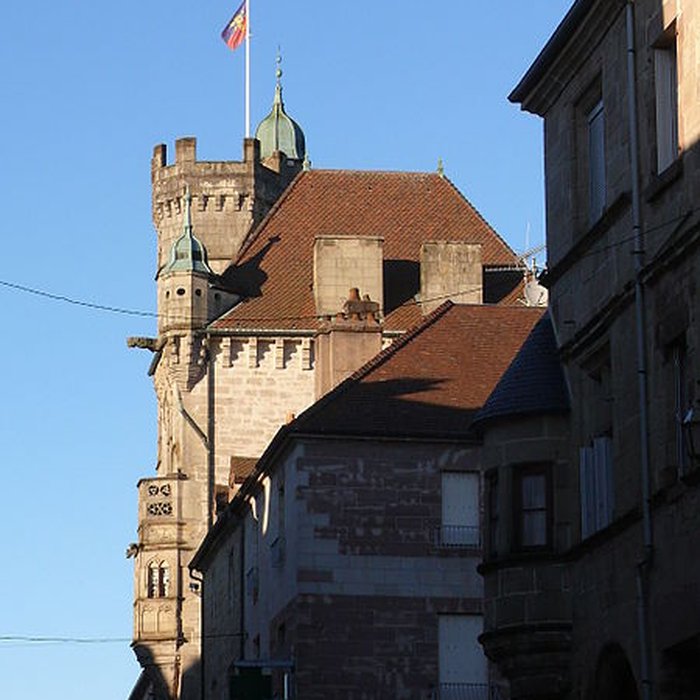 Photo de Hôtel de ville de Luxeuil-les-Bains