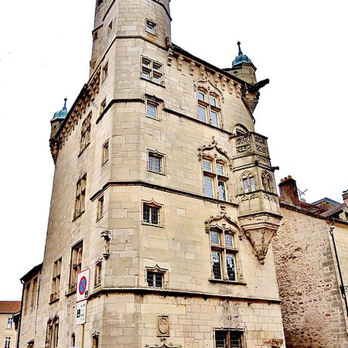 Photo de Hôtel de ville de Luxeuil-les-Bains