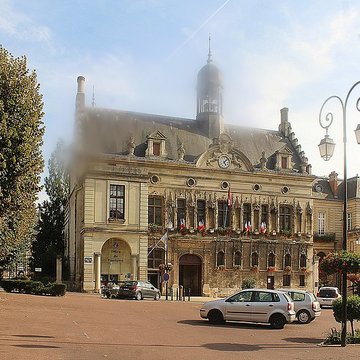 hotel de ville de noyon