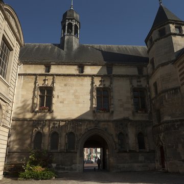 Hôtel de ville de Noyon