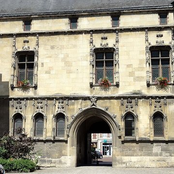 Hôtel de ville de Noyon