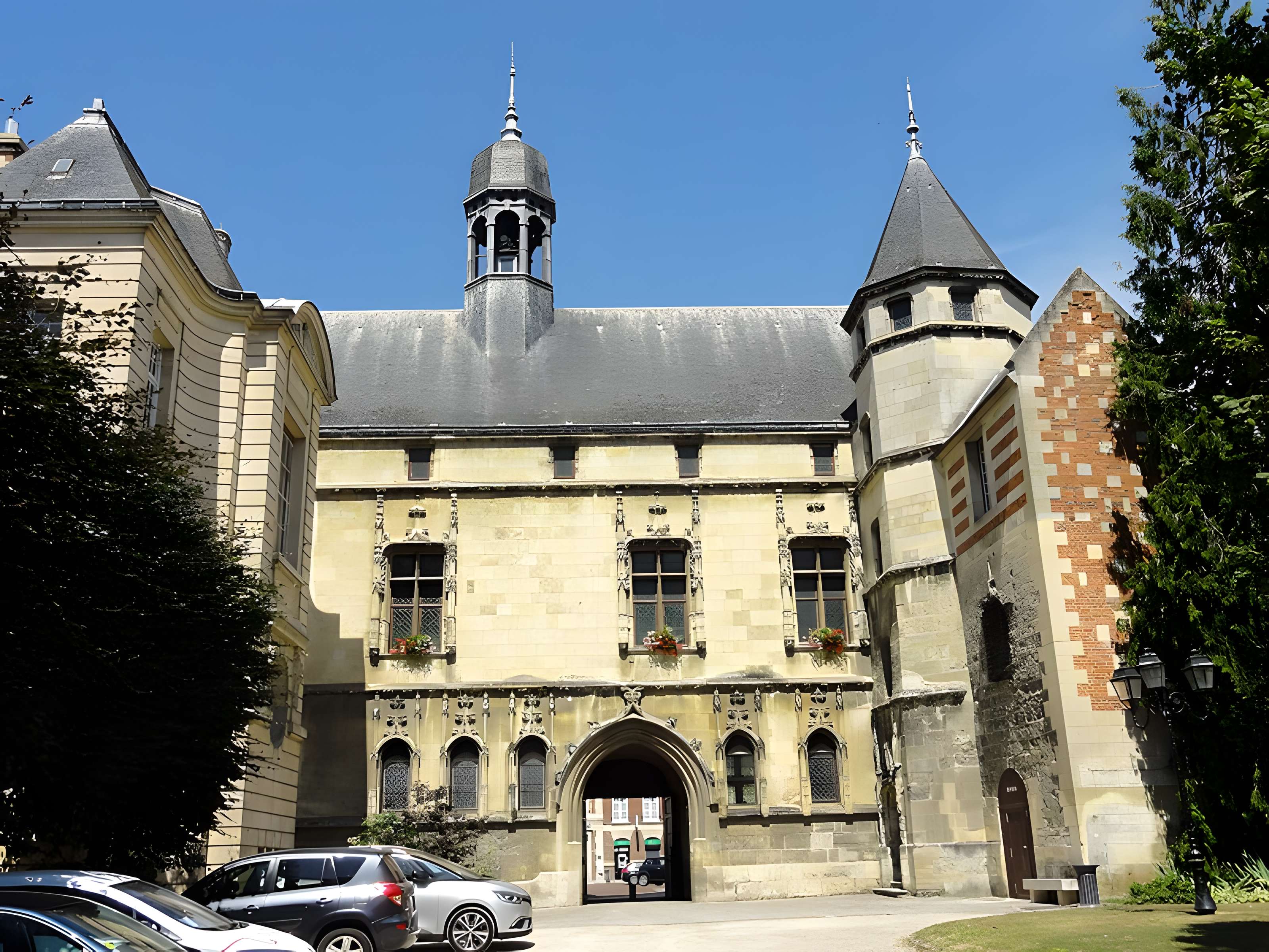 Hôtel de ville de Noyon